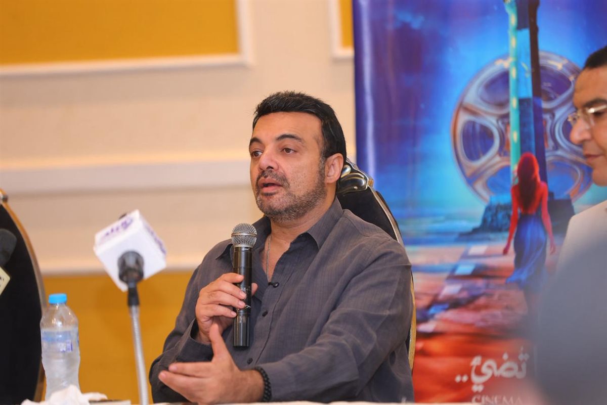 عمرو محمود ياسين