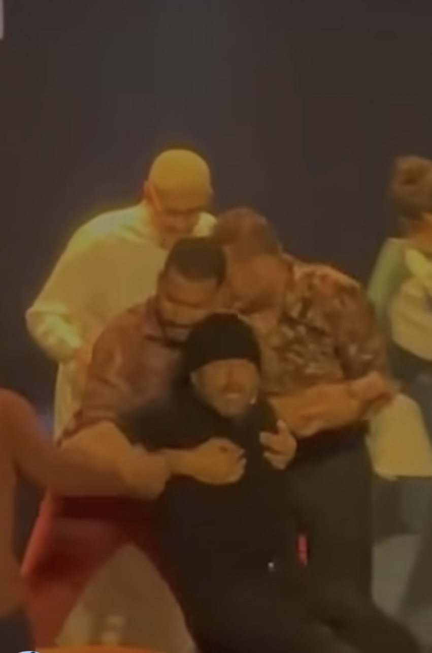 أحمد السقا من العرض المسرحي 