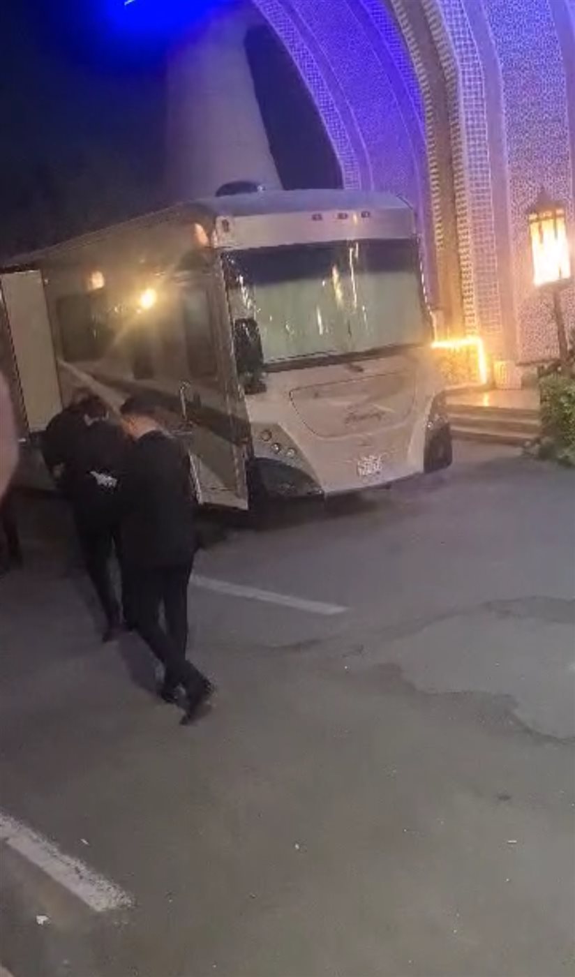 كارافان محمد رمضان 