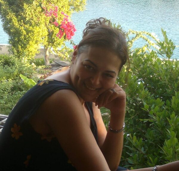 نيفين مندور