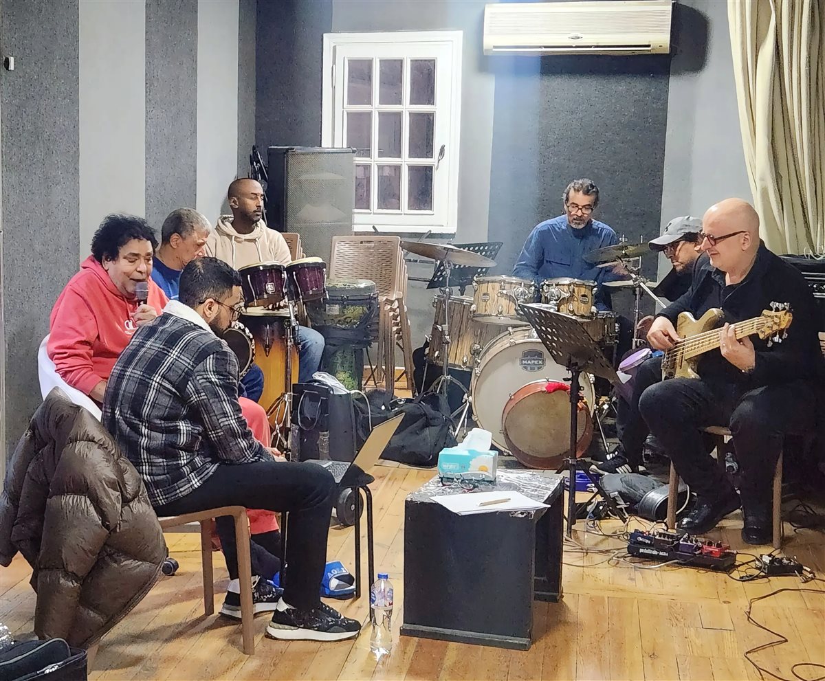 محمد منير خلال البروفة