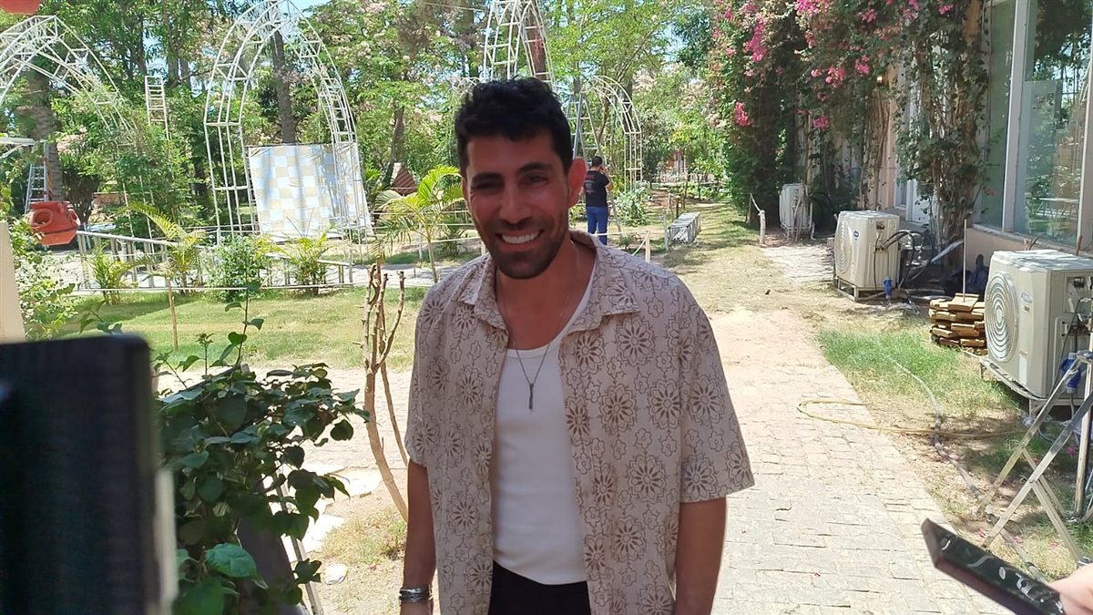 حودة بندق وعزيز مرقة ينتهيان من تصوير أول كليب يجمعهما