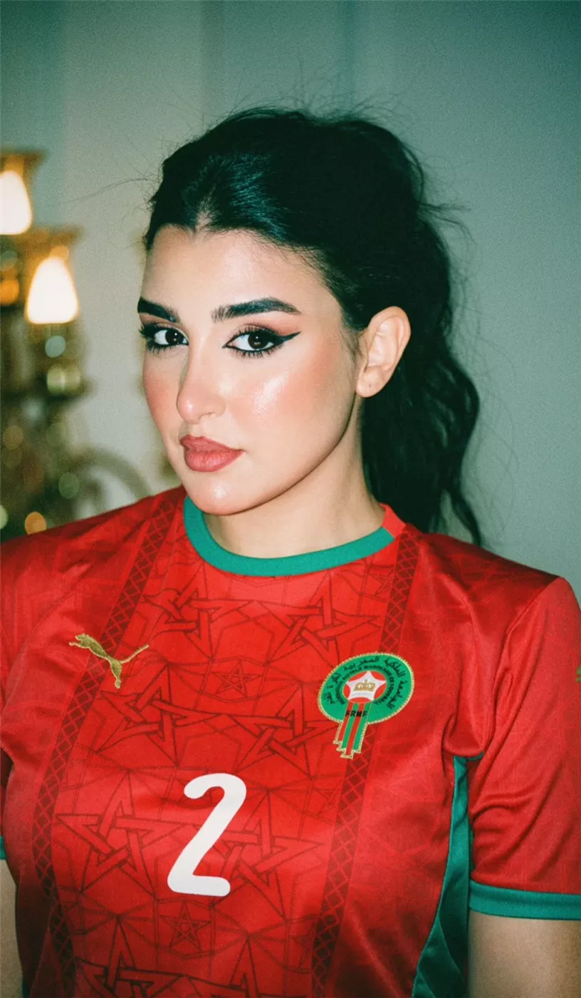 جيهان خليل تدعم منتخب المغرب أمام فرنسا: المستحيل ليس مغربيًا.. وديما المغرب