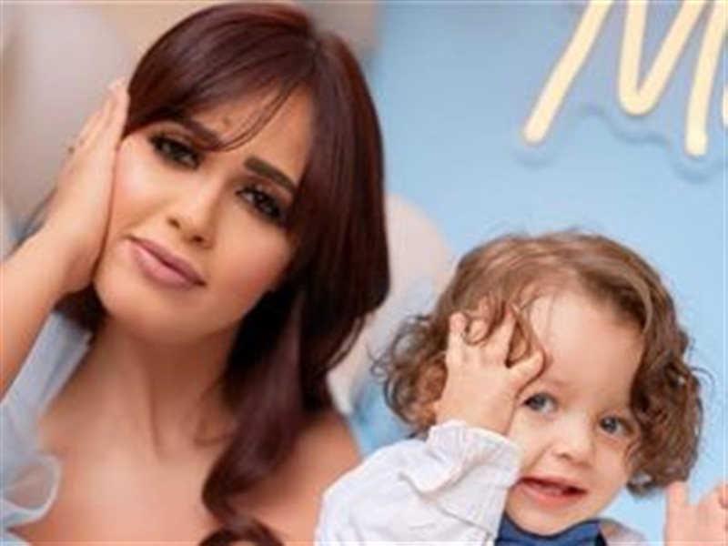 رنا سماحة وابنها