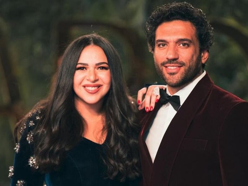 حسن الرداد و زوجته