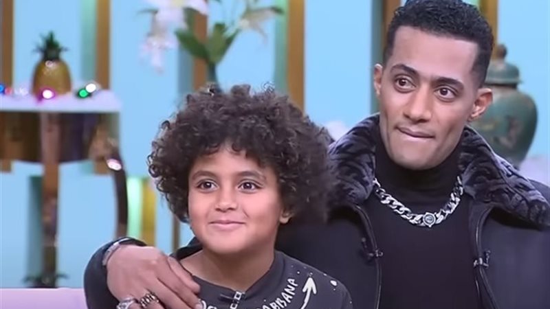 محمد رمضان وابنه