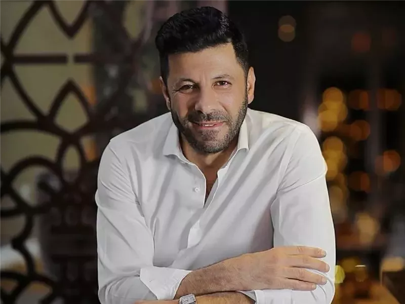 الفنان إياد نصار