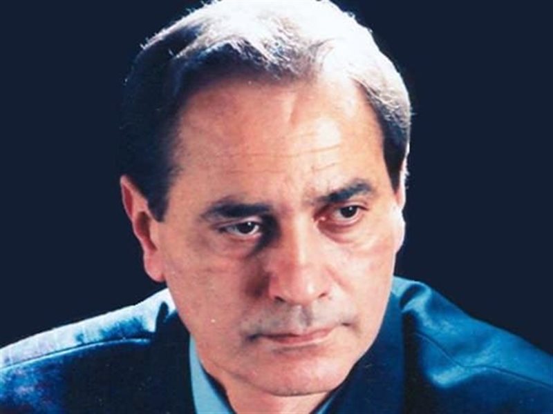 عبد المنعم كامل