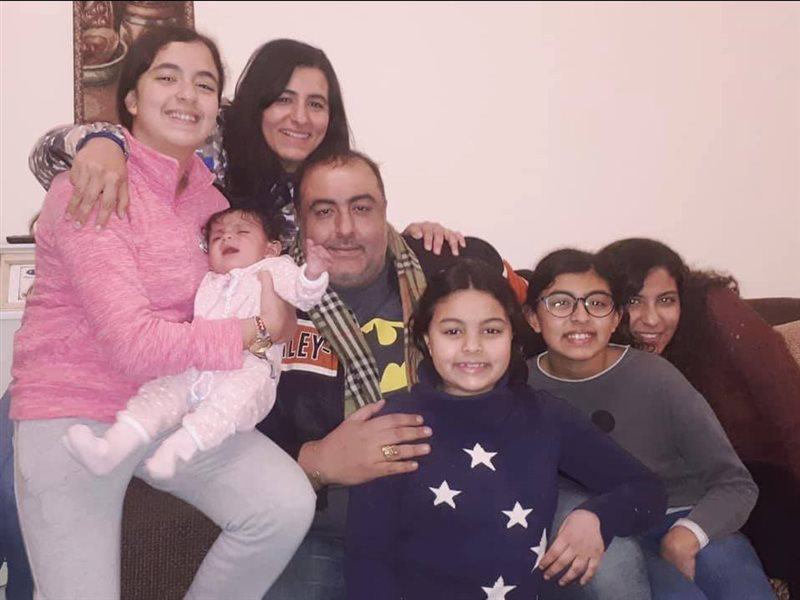 سامح عبد العزيز وأسرته
