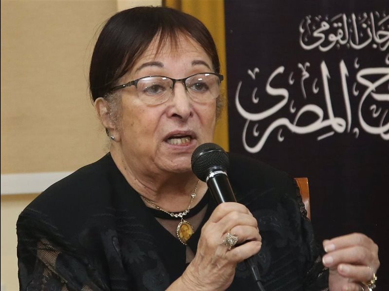الفنانة سميرة عبد