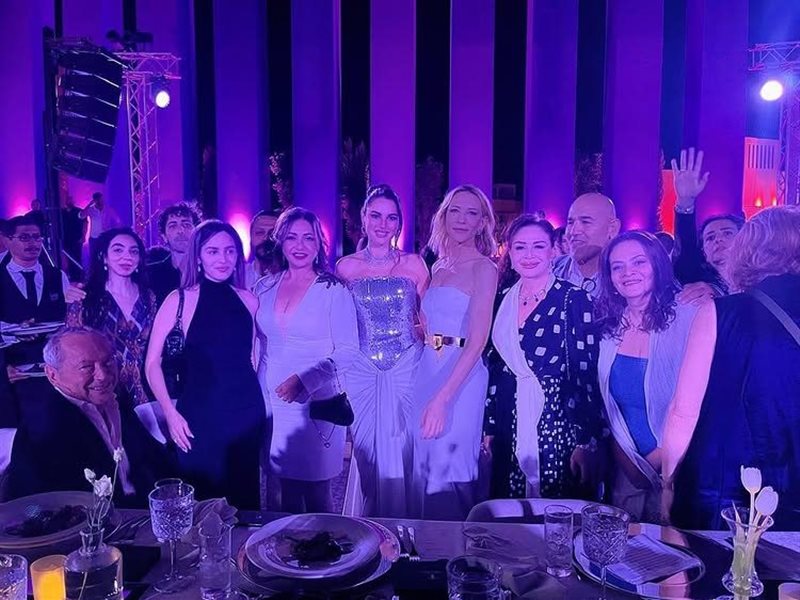 إلهام شاهين تعلق على حفل العشاء مع كيت بلانشيت