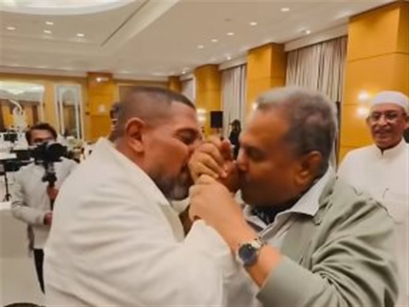 سليم سحاب يدافع عن هاني فرحات: قبلة اليد موقف إنساني ودرس في التواضع