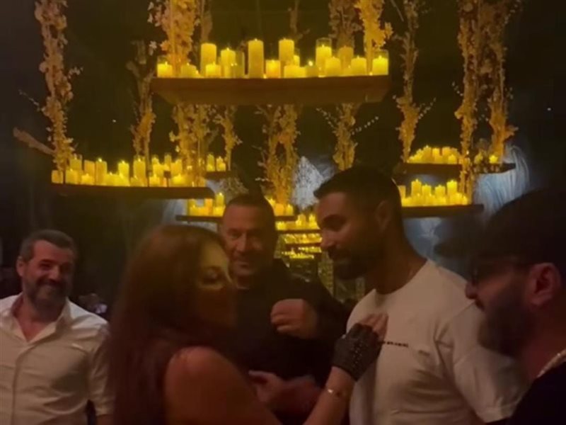 في حفل عيد ميلادها.. إليسا لـ كريم فهمي: 