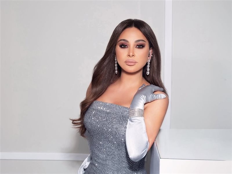 هل أصيبت إليسا بالسرطان مجددا بعد ظهورها بـ جوانتي ويد متورمة؟