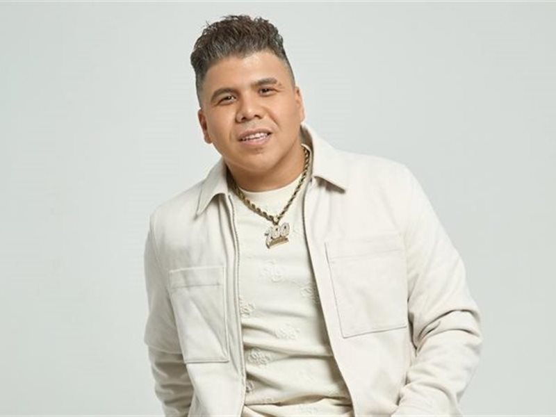 عمر كمال يرد على الانتقادات بسبب ألبومه الجديد: 