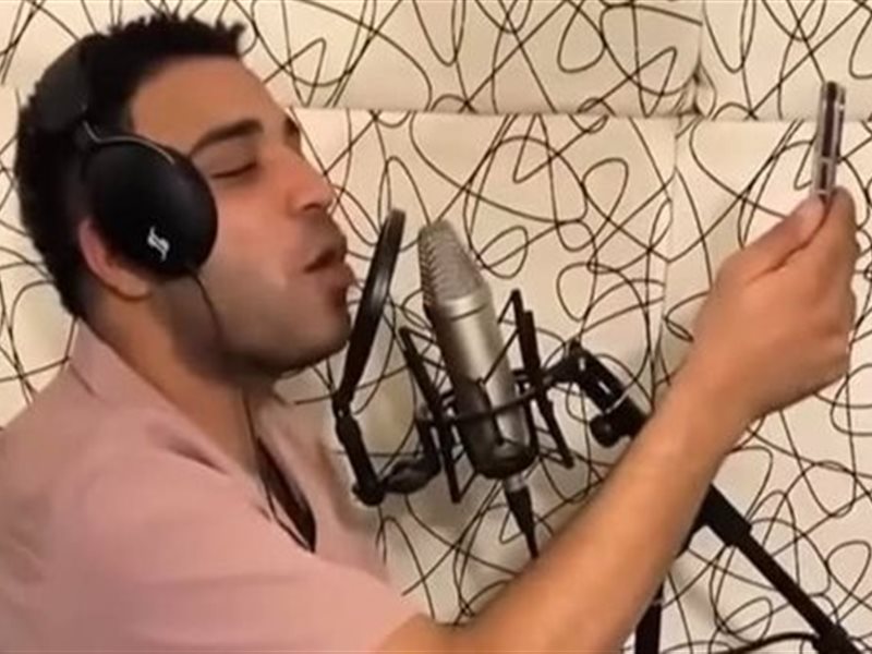 إسلام كابونجا في الموسيقيين للتحقيق معه بعد قرار ايقافه وسحب ترخصيه