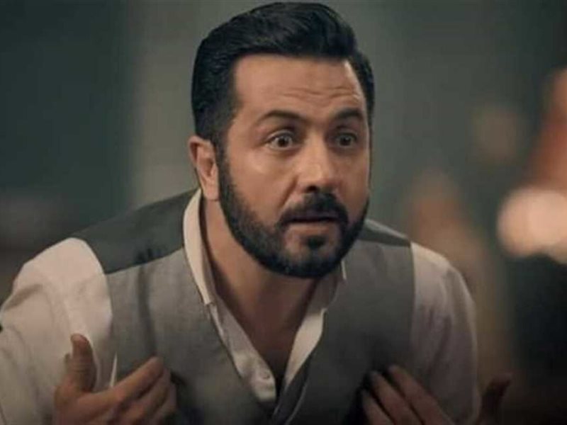 أحمد رفعت يوضح موقفه من مطالبة متابعة بالتواصل مع المخرجين