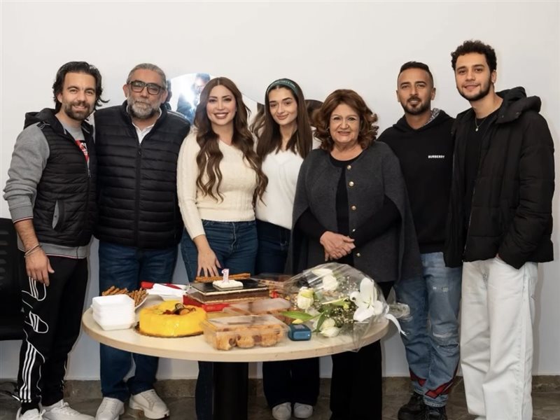 ملك زاهر تشوق الجمهور بكواليس مسلسل 