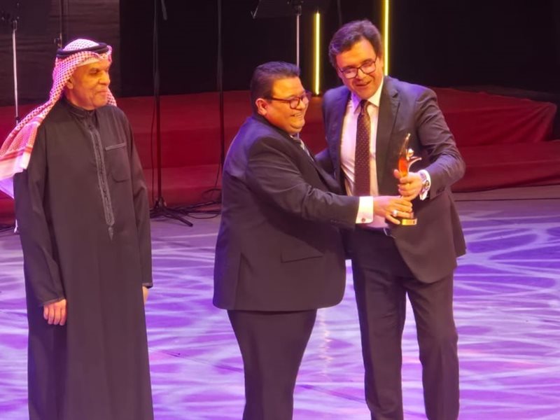 افتتاح الدورة الـ16 لمهرجان المسرح العربي بحضور كوكبة من نجوم المسرح وتكريم 17 شخصية بارزة