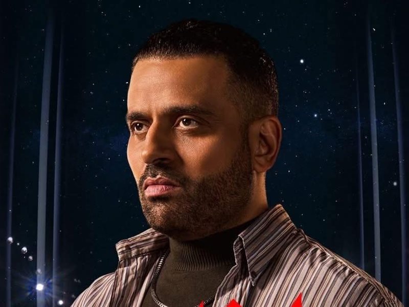 عمر السعيد يروج لشخصيته بمسلسل 