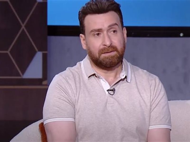 نضال الشافعي يتلقى عزاء والدته بالحامدية الشاذلية