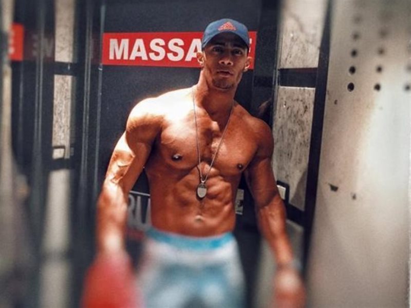 هل يستعد لعمل جديد.. محمد رمضان ينشر فيديوهات له من داخل الجيم