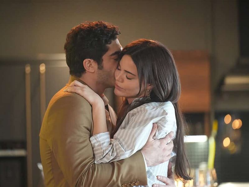 مسلسل المحتالون