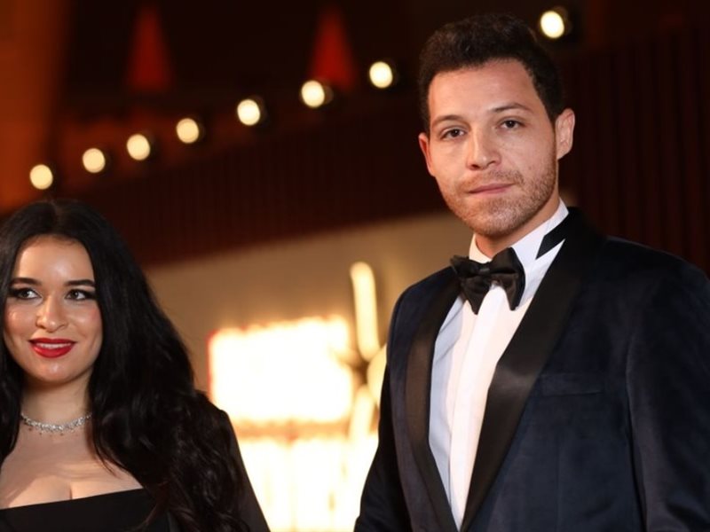 محمود حجازي وزوجته