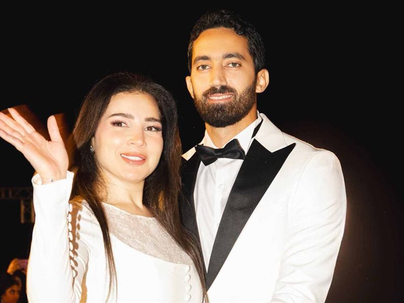 مي عز الدين وزوجها