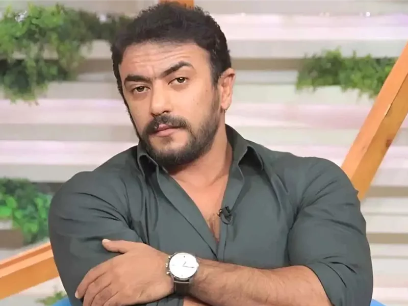 الفنان أحمد العوضي