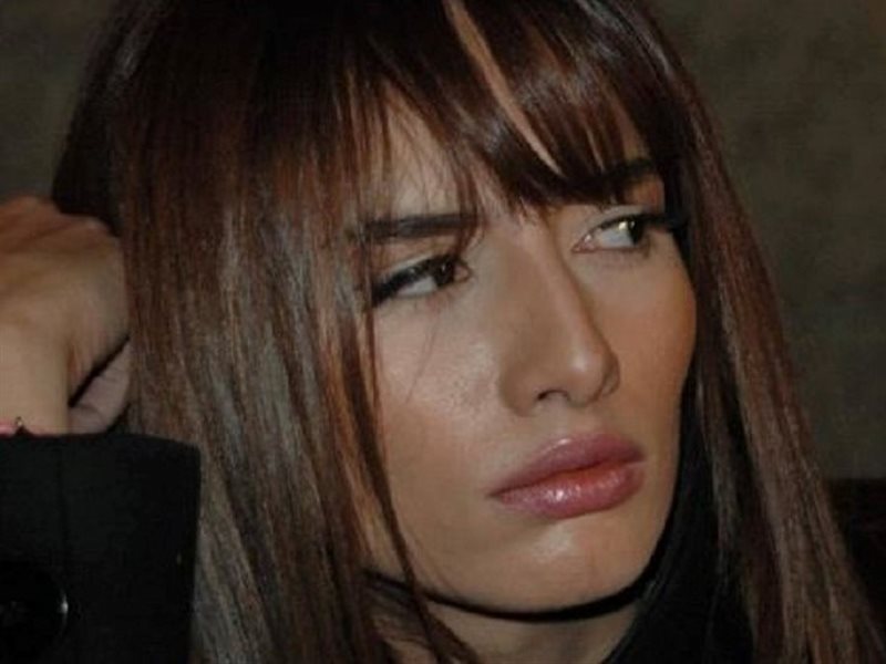 الفنانة زينة