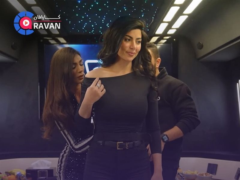 كارولين عزمي