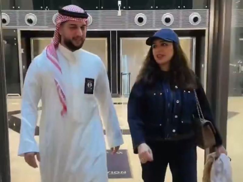 أنغام لحظة وصولها جدة 