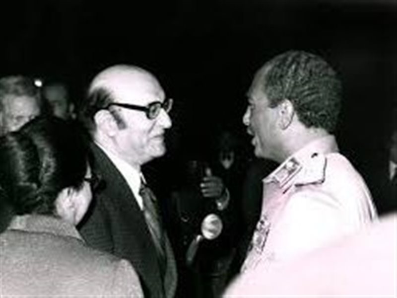 الرئيس محمد أنور السادات والموسيقار محمد عبد الوهاب