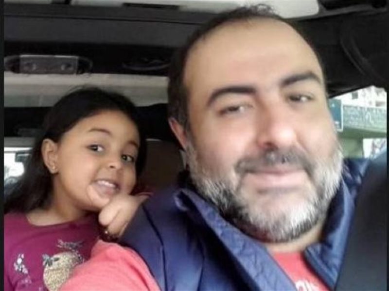 سامح عبدالعزيز وابنته جميلة 