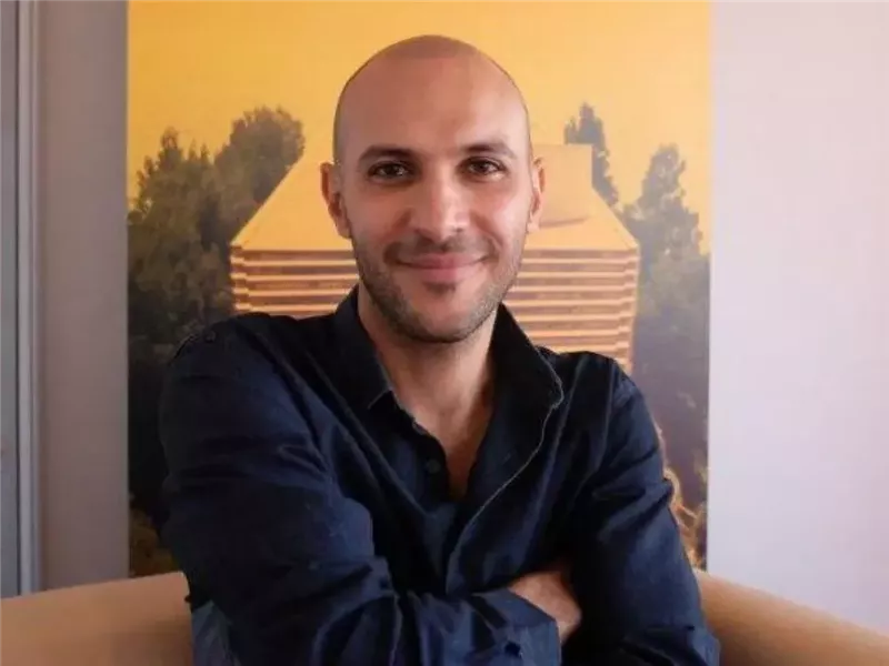 المخرج محمد دياب يتضامن مع الصعايدة ويعلن دخوله السينما بالجلابية