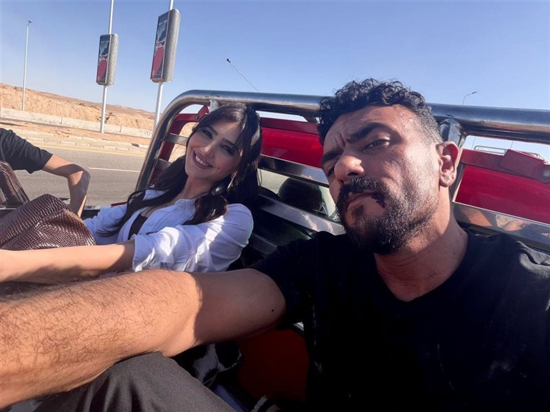 العوضي ومي عمر