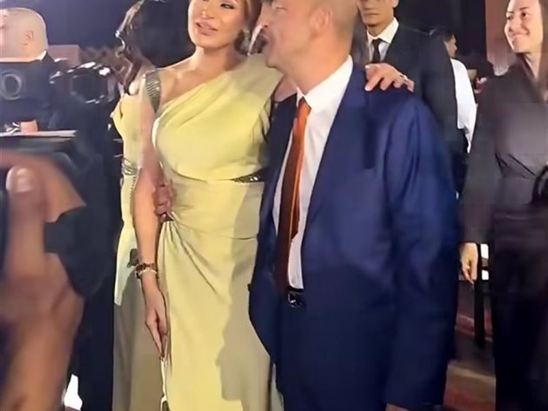 عمرو أديب وزوجته 