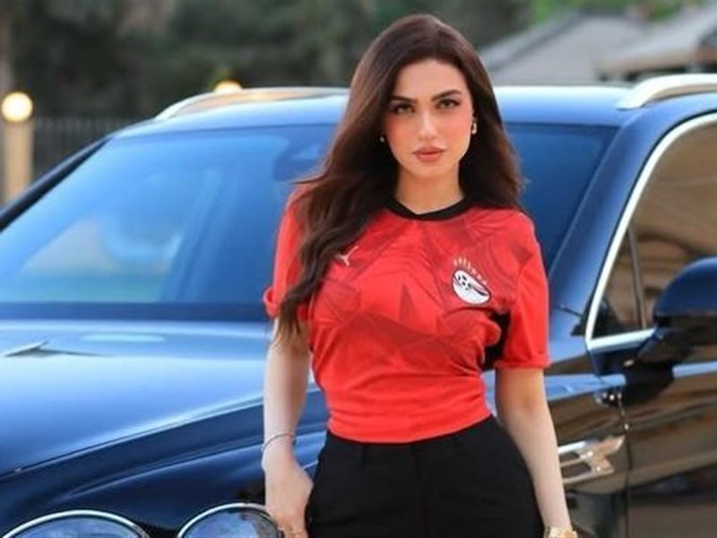 ياسمين عز