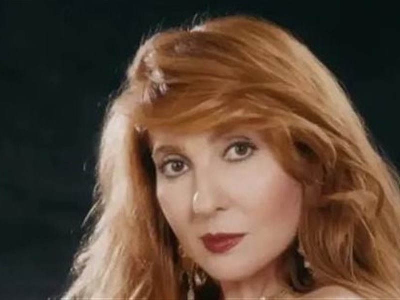 نادية الجندي تستعيد ذكريات الشباب بصورة جديدة