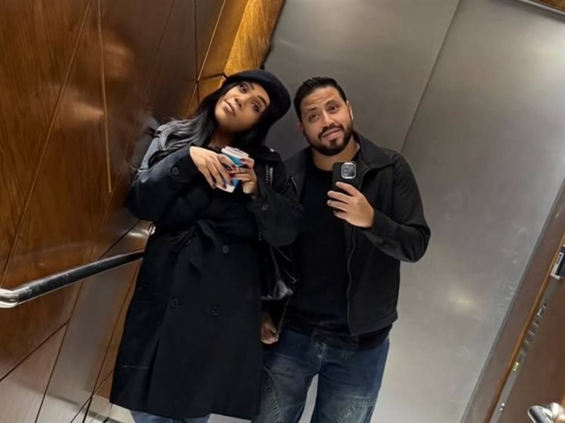 محمد كارتر يحتفل بعيد ميلاد زوجته شيماء سيف 