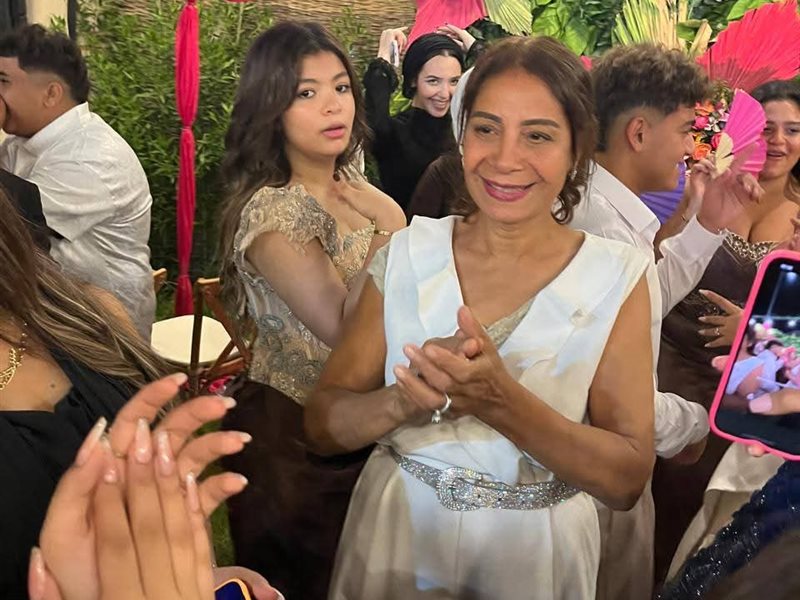 عفاف مصطفى تحتفل بخطوبة ياسين محمد حافظ وكنزي (بالصور)