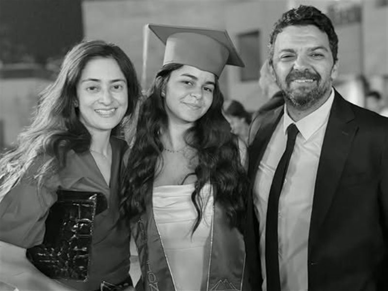طليق ياسمين أبو النجا وابنتهما
