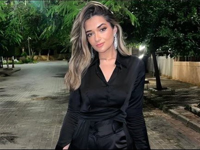ملك أحمد زاهر لـ كارافان: مش حابة أظهر إعلاميًا ومركزة في شغلي