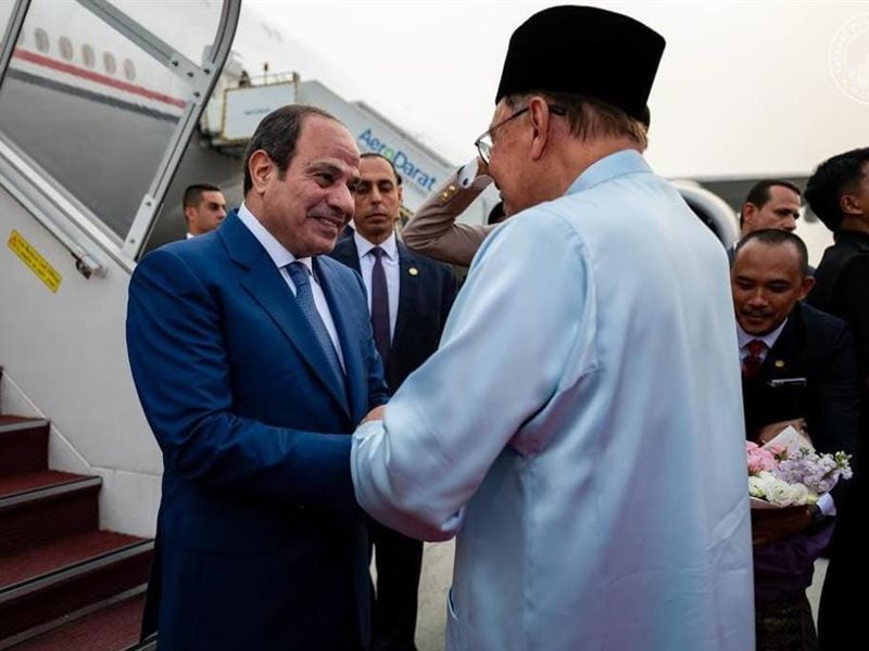 الرئيس السيسي بصحبة رئيس وزارة ماليزيا